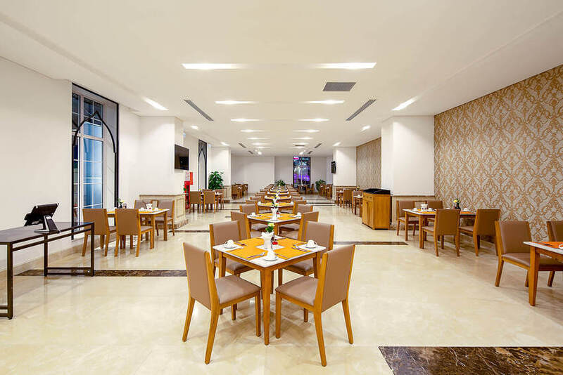 Thiết kế phòng ăn khách sạn phong cách hiện đại 1