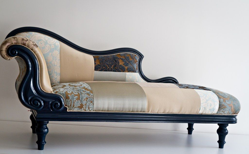 Ghế sofa cổ điển bọc vải