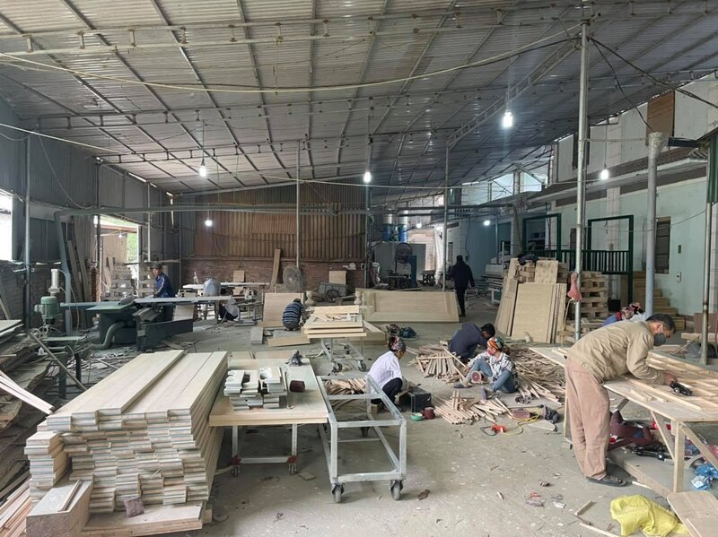 xưởng sản xuất sofa tân cổ điển của DYF 1